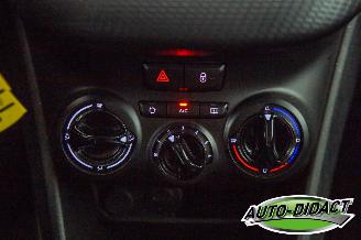 Peugeot 2008 1.2 PureTech 82.525 km Airco Navi Blue Lion picture 9