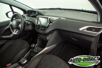 Peugeot 2008 1.2 PureTech 82.525 km Airco Navi Blue Lion picture 17