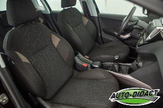 Peugeot 2008 1.2 PureTech 82.525 km Airco Navi Blue Lion picture 18