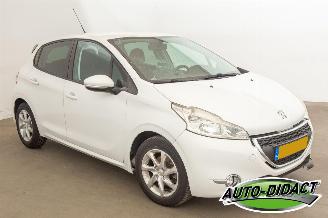 Peugeot 208 1.2 e-VTi Automaat Blue Lease picture 2