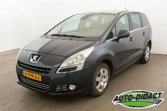 škoda osobní automobily Peugeot 5008 1.6 VTi 7p. Clima Navi Blue Lease 2014/4