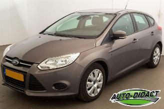 Schadeauto Ford Focus 1.0 Airco Navi EcoBoost Lease Trend 2012/6