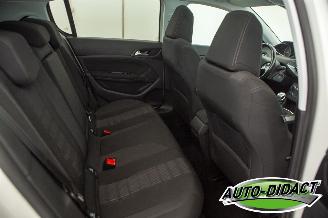 Peugeot 308 1.2 Clima Navi Pano Camera picture 22