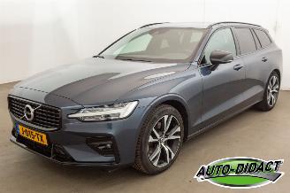krockskadad bil auto Volvo V-60 2.0 B4 Automaat Clima Navi Leder R-Design 2020/10