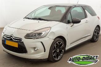 Schadeauto Citroën DS 1.2 PureTech Clima Navi Camera 2015/2