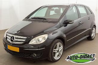 Schadeauto Mercedes B-klasse 200 Automaat Pano 2008/4