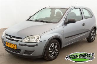 Schadeauto Opel Corsa 1.0-12V 110.654 km Essentia 2005/11