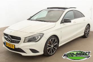 krockskadad bil auto Mercedes Cla-klasse 200 Automaat Airco Pano Navi 2015/8