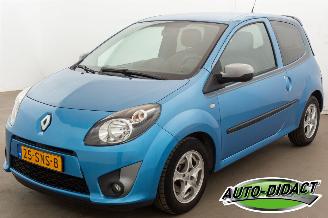 skadebil auto Renault Twingo 1.2-16V 66.591 km Airco Collection 2011/10