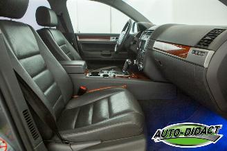 Volkswagen Touareg 3.6 V6 AWD VR 3.6 Automaat Clima Navi Leder picture 22