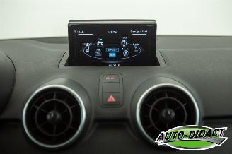 Audi A1 1.0 TFSI Airco Navi picture 8