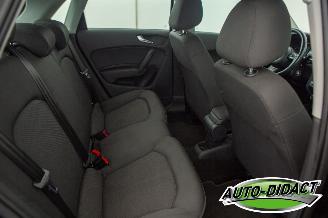 Audi A1 1.0 TFSI Airco Navi picture 22