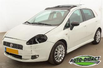 Schadeauto Fiat Grande Punto 1.4 Airco Pano NeroBianco 2010/2