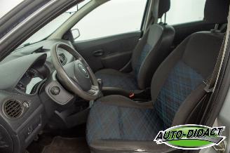 Renault Clio 1.2-16V Airco Expression picture 21