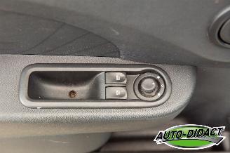 Renault Twingo 1.2 16V Collection Airco picture 11