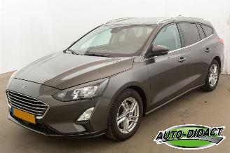 Schadeauto Ford Focus 1.0 EcoBoost Clima Navi Trend Edition Business 2021/11