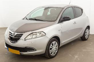 Schadeauto Lancia Ypsilon 0.9 TwinAir Automaat 127.914 km Airco Gold 2013/11