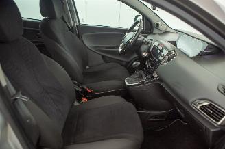 Lancia Ypsilon 0.9 TwinAir Automaat 127.914 km Airco Gold picture 16