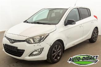 Schadeauto Hyundai I-20 1.3 Airco 2015/4
