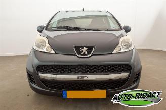 Peugeot 107 1.0-12V Airco Millesim 200 picture 28