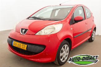 krockskadad bil auto Peugeot 107 1.0-12V XS 2007/4