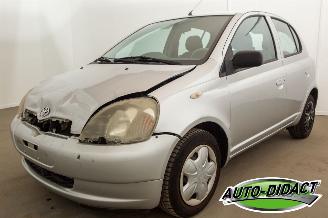 krockskadad bil auto Toyota Yaris 1.3-16V Automaat Airco VVT-i Sol 2001/4