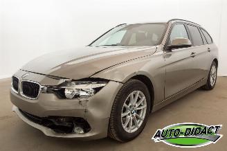 Damaged car BMW 3-serie 316d Clima Navi Leder 2017/1
