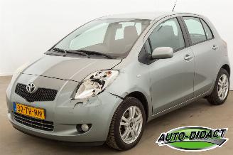 Unfallwagen Toyota Yaris 1.3 VVTi Automaat Clima Luna MMT 2007/1