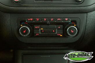 Volkswagen Golf plus 2.0 TDI Automaat Navi Clima Leder Highline picture 8