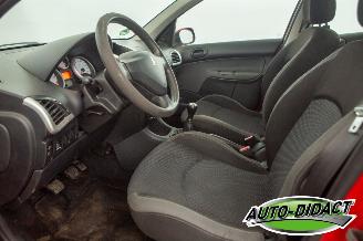 Peugeot 206 1.1 XR picture 18