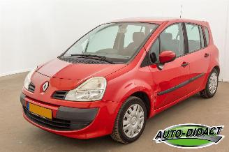Vaurioauto  passenger cars Renault Grand-modus 1.2 TCE Airco Expression 2009/10