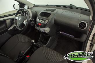 Peugeot 107 1.0 56.757 km Airco picture 14