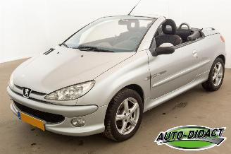 Unfallwagen Peugeot 206 CC 1.6-16V 98.259 km Clima Quiksilver 2004/7