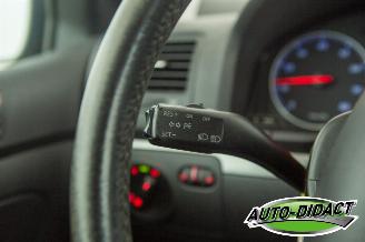 Volkswagen Golf 2.0 FSI Clima Sportline picture 12