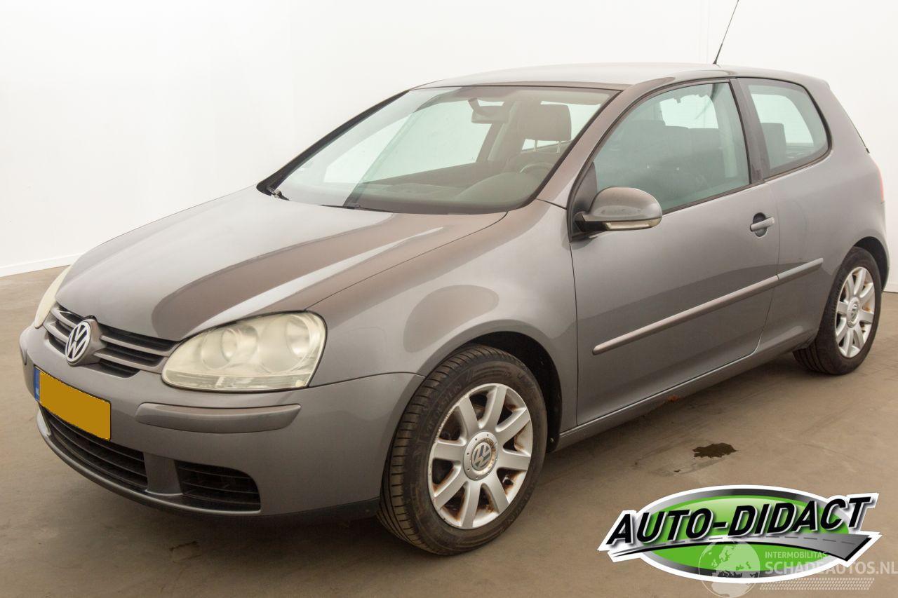 Volkswagen Golf 2.0 FSI Clima Sportline