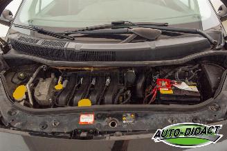 Renault Scenic 1.6-16V Tech Line Clima Navi picture 34