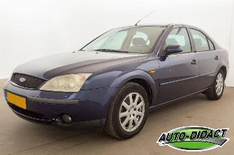 Avarii autoturisme Ford Mondeo 2.0-16V Trend Airco 2002/1