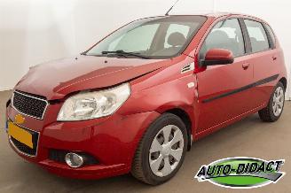 damaged passenger cars Chevrolet Aveo 1.2 16V Airco LS B-clever 2010/3