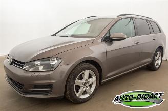 skadebil auto Volkswagen Golf 1.6 TDI Automaat Clima Navi Trendline 2017/4