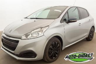 krockskadad bil auto Peugeot 208 1.2 Like Airco 50kw 78.284 km CARPAS 2018/2