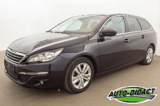 Voiture accidenté Peugeot 308 1.6 Active Clima Navi Camera Pano 2015/9