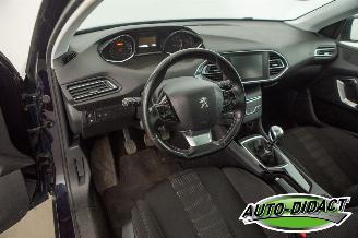 Peugeot 308 1.6 Active Clima Navi Camera Pano picture 24