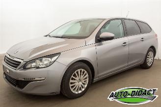 Avarii autoturisme Peugeot 308 1.6 BlueHDI Clima Navi  Active Business 2015/7