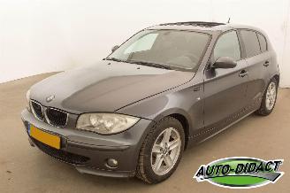 skadebil auto BMW 1-serie 118i Airco Elek Dak 2006/3