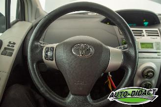 Toyota Yaris 1.3 VVTi Sol Airco picture 5