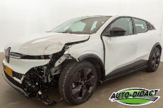 Vaurioauto  passenger cars Renault Mégane E-Tech Urban Range Evolution 40 kWh 2025/5
