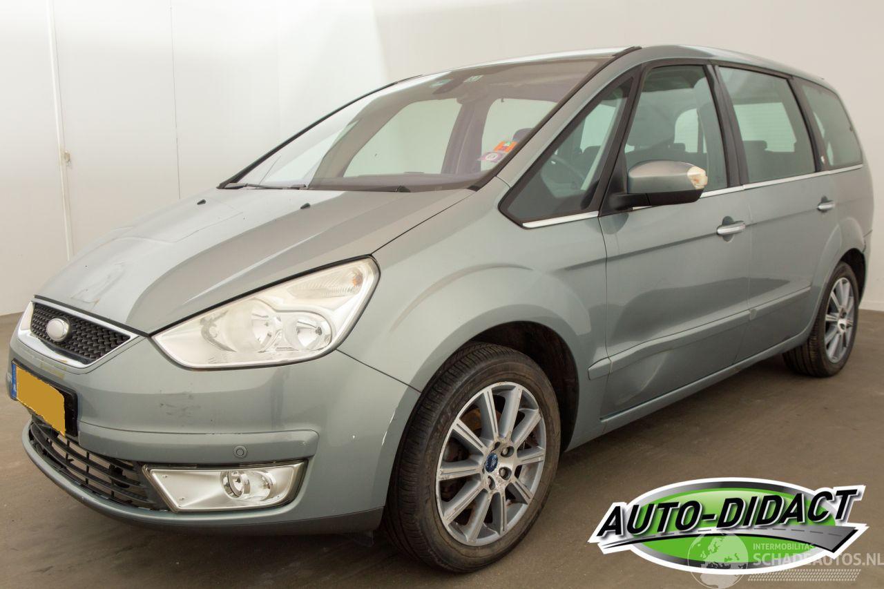 Ford Galaxy 2.0-16V Ghia Motorschade