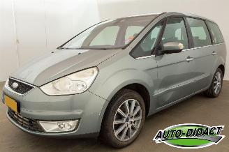 Unfallwagen Ford Galaxy 2.0-16V Ghia Motorschade 2009/3