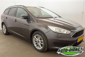 Ford Focus 1.0 Trend Automaat Motorschade Navi Airco picture 2