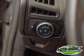 Ford Focus 1.0 Trend Automaat Motorschade Navi Airco picture 15